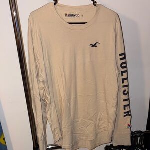 Hollister Men's Beige Long Sleeve Tee